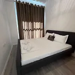 Sunflower Apartment *